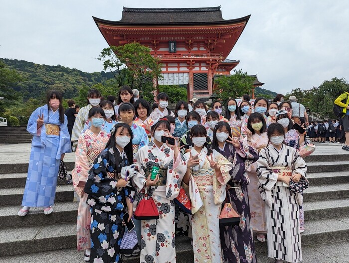 體驗穿著和服參訪清水寺