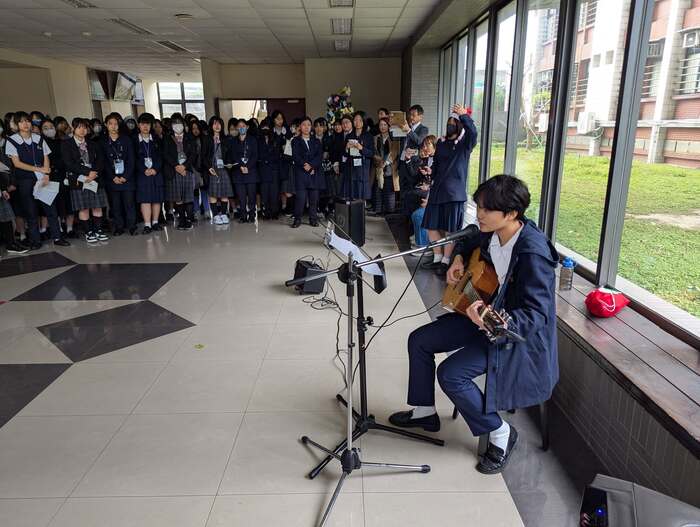 吉他彈唱快閃表演