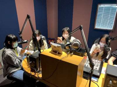 錄音室錄製廣播節目